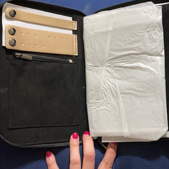 Organizer - Picture 2 of 3